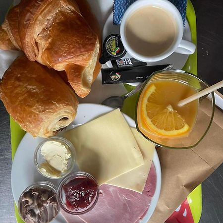 Homestay La Montagne Des Coeurs Eygenbilsen 外观 照片